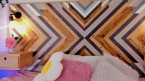 Zaira  online show from February 2026 08:37:01 PM