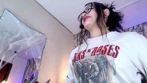 Snapshot of zami_escobar_of chatting on October 2025 07:04:02 PM online show from October 2025 07:04:02 PM