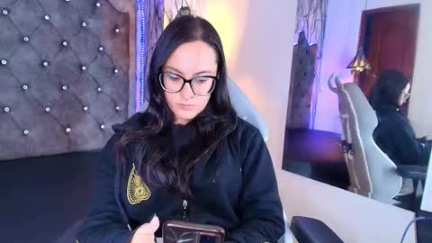 Snapshot of zami_escobar_of chatting on November 2025 06:59:02 PM online show from November 2025 06:59:02 PM