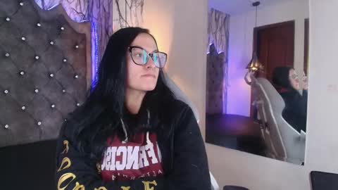 Snapshot of zami_escobar_of chatting on November 2025 06:03:02 PM online show from November 2025 06:03:02 PM