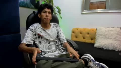 Snapshot of zane_belville chatting on June 2026 11:24:02 AM Zane Belville online show from June 2026 11:24:02 AM