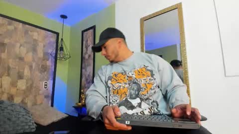 Snapshot of zanemaverick chatting on December 2025 11:48:01 AM zanemaverick online show from December 2025 11:48:01 AM