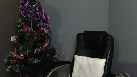 zannadreil online show from January 2026 07:08:01 PM