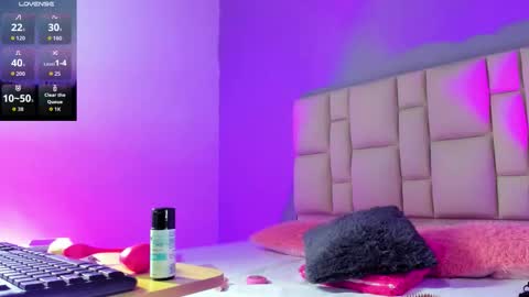 Snapshot of zaphiro__sky chatting on March 2026 08:43:01 AM zaphiro__sky online show from March 2026 08:43:01 AM