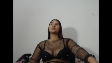 Snapshot of zaphiro__skye chatting on June 2026 08:49:02 AM Skye online show from June 2026 08:49:02 AM
