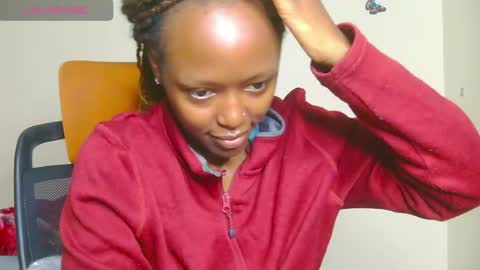 Snapshot of zara_lae chatting on June 2026 08:12:02 AM nicky online show from June 2026 08:12:02 AM