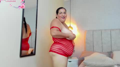 Snapshot of zara_milf_ chatting on February 2026 02:28:01 PM zara online show from February 2026 02:28:01 PM