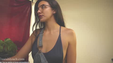 Snapshot of zarahlynch chatting on December 2024 09:01:01 PM Miss Lynch   Next show  2911 online show from December 2024 09:01:01 PM