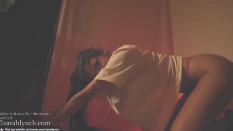 Snapshot of zarahlynch chatting on January 2025 04:50:02 AM Miss Lynch   Next show  2911 online show from January 2025 04:50:02 AM