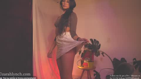 Snapshot of zarahlynch chatting on February 2025 12:49:01 AM Miss Lynch   Next show  2911 online show from February 2025 12:49:01 AM