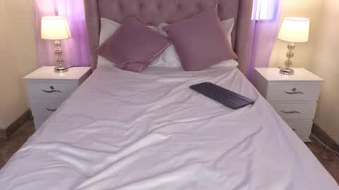 Snapshot of zaraquiinn chatting on September 2025 01:55:01 PM ZaraQuiinn online show from September 2025 01:55:01 PM