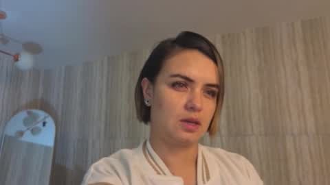 Isabella online show from February 2026 12:56:01 PM