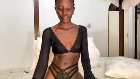 zaria_amara online show from June 2026 06:43:01 PM