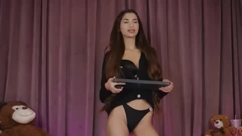 zariaavera online show from March 2026 08:58:01 PM