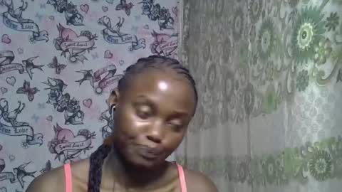 Snapshot of zarinamarlin chatting on May 2026 09:33:01 PM zarinamarlin online show from May 2026 09:33:01 PM