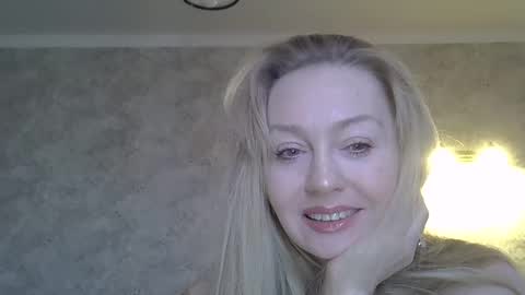 Snapshot of zarinaswift chatting on May 2026 05:35:01 AM Zarina Swift online show from May 2026 05:35:01 AM