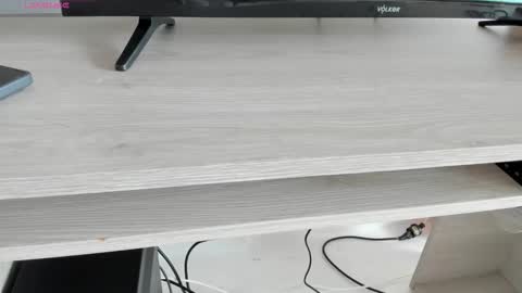 Zarina Waynne online show from November 2025 08:24:02 PM