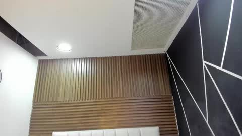 Zarina Waynne online show from March 2026 12:54:01 PM