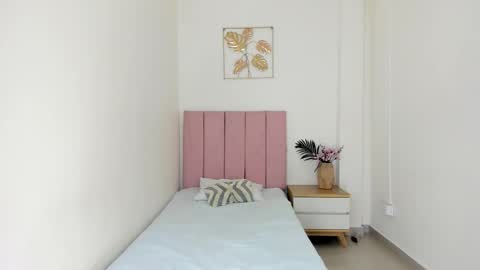 vanessa  online show from October 2025 08:54:02 PM