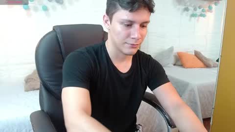 zayn_clausen online show from April 2026 05:50:02 PM