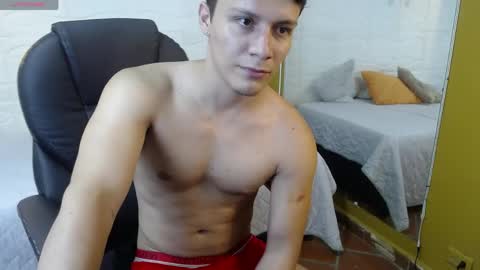 zayn_clausen online show from April 2026 07:58:01 PM