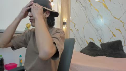 Zayn online show from April 2026 07:22:01 PM