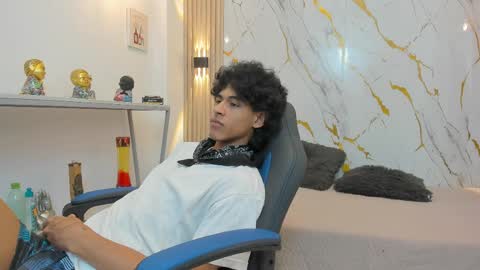 Zayn online show from April 2026 09:39:33 PM