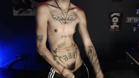 Snapshot of zeldrissss chatting on November 2025 11:54:01 PM Zeldris online show from November 2025 11:54:01 PM