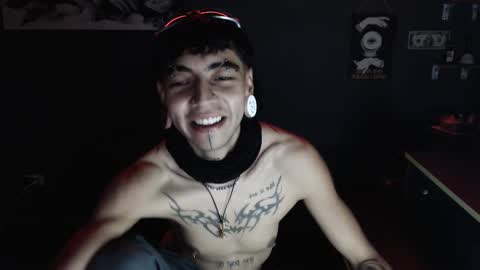 Snapshot of zeldrissss chatting on November 2025 10:12:01 PM Zeldris online show from November 2025 10:12:01 PM