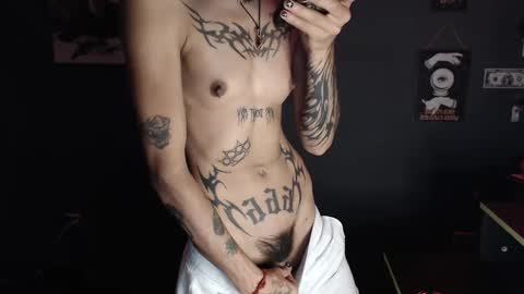 Snapshot of zeldrissss chatting on November 2025 06:11:02 PM Zeldris online show from November 2025 06:11:02 PM