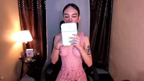Snapshot of zella_maurice chatting on June 2026 12:04:02 PM zella_maurice online show from June 2026 12:04:02 PM