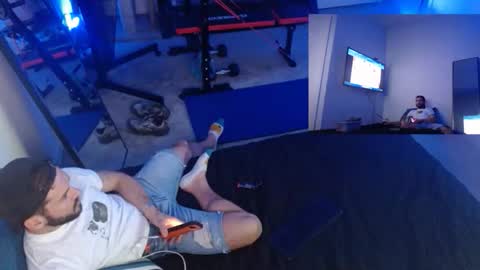 zen_dick_pix online show from December 2025 01:10:01 AM