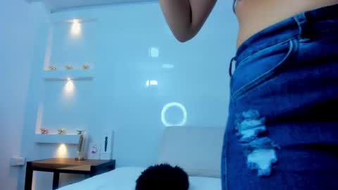 Snapshot of zenda_evans chatting on December 2025 04:06:01 AM Zenda Evans online show from December 2025 04:06:01 AM