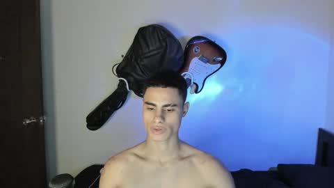 Snapshot of zenhzu chatting on December 2024 10:40:02 PM zenzhu online show from December 2024 10:40:02 PM