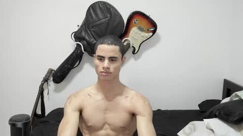 Snapshot of zenhzu chatting on January 2025 08:03:02 PM zenzhu online show from January 2025 08:03:02 PM