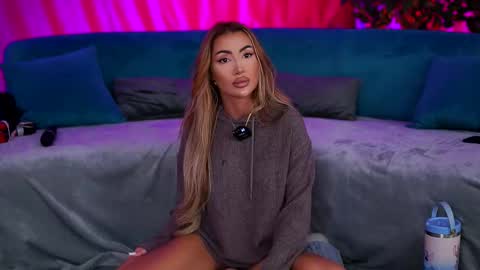 Snapshot of zenydaxbelle chatting on October 2025 11:41:02 AM Zenyda online show from October 2025 11:41:02 AM