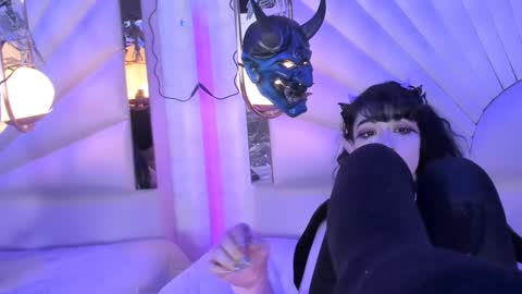    online show from December 2024 05:22:02 PM