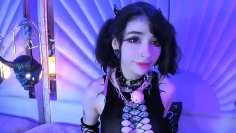    online show from February 2025 07:48:02 PM