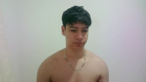 zeus_183 online show from April 2026 08:28:02 AM