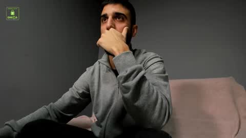 Snapshot of zeyn_edwards chatting on October 2025 05:08:02 AM ZEYN online show from October 2025 05:08:02 AM