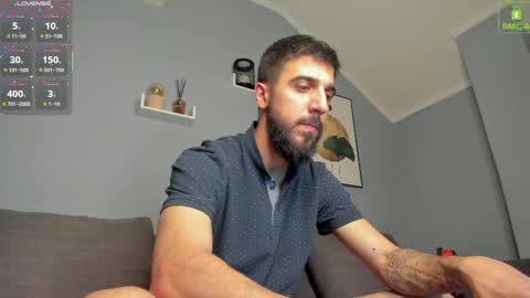 Snapshot of zeyn_edwards chatting on May 2026 11:39:02 AM ZEYN online show from May 2026 11:39:02 AM