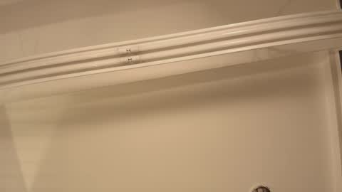 Snapshot of zhally_dee chatting on December 2025 08:04:01 PM zhally_dee online show from December 2025 08:04:01 PM