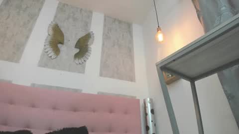 ZHAMIRA  ANDRES online show from February 2026 01:47:02 AM