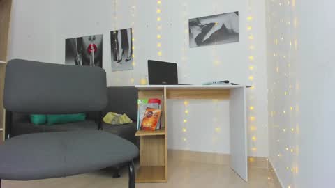 Snapshot of zhara_becherovka chatting on December 2024 11:08:02 PM Zhara online show from December 2024 11:08:02 PM