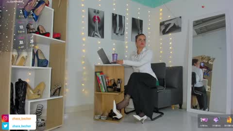 Snapshot of zhara_becherovka chatting on January 2025 06:12:02 PM Zhara online show from January 2025 06:12:02 PM