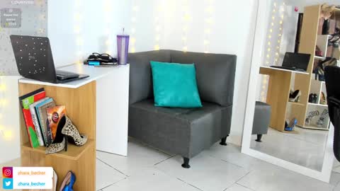 Snapshot of zhara_becherovka chatting on January 2025 06:46:01 PM Zhara online show from January 2025 06:46:01 PM