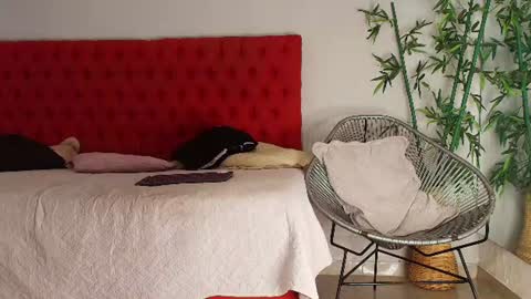 Snapshot of zhara_smith chatting on July 2026 12:00:02 PM Zhara online show from July 2026 12:00:02 PM