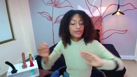 Zia Green online show from February 2025 12:06:02 PM