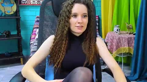 zianichols online show from February 2025 12:16:01 PM