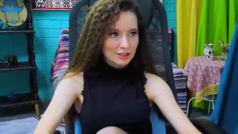 zianichols online show from February 2025 11:23:02 AM